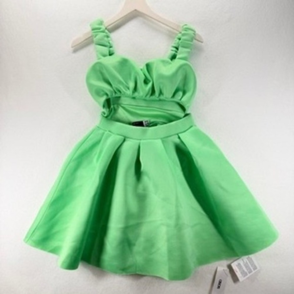 NEW ASOS DESIGN Lime Green Cut Out Mini Dress Pleated Size US 6
